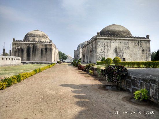 The Haft Gumbaz Tomb